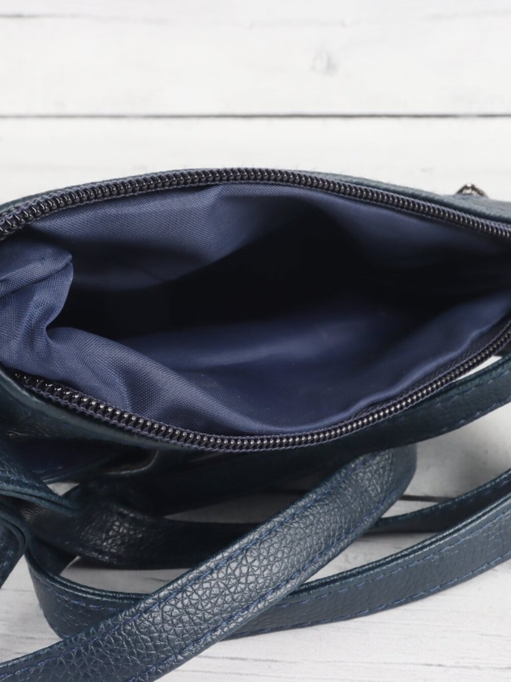 SteelTime Blue Genuine Leather Multi-Pocket Crossbody Bag - Picture 7 of 7